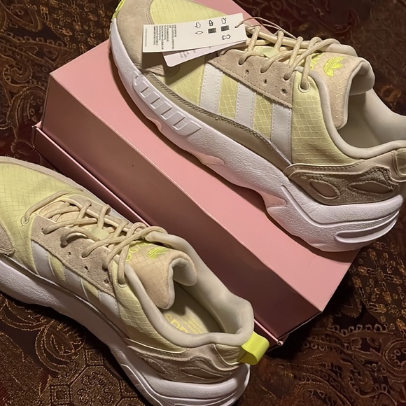 Adidas ZX 22 Boost - Picture 4 of 8